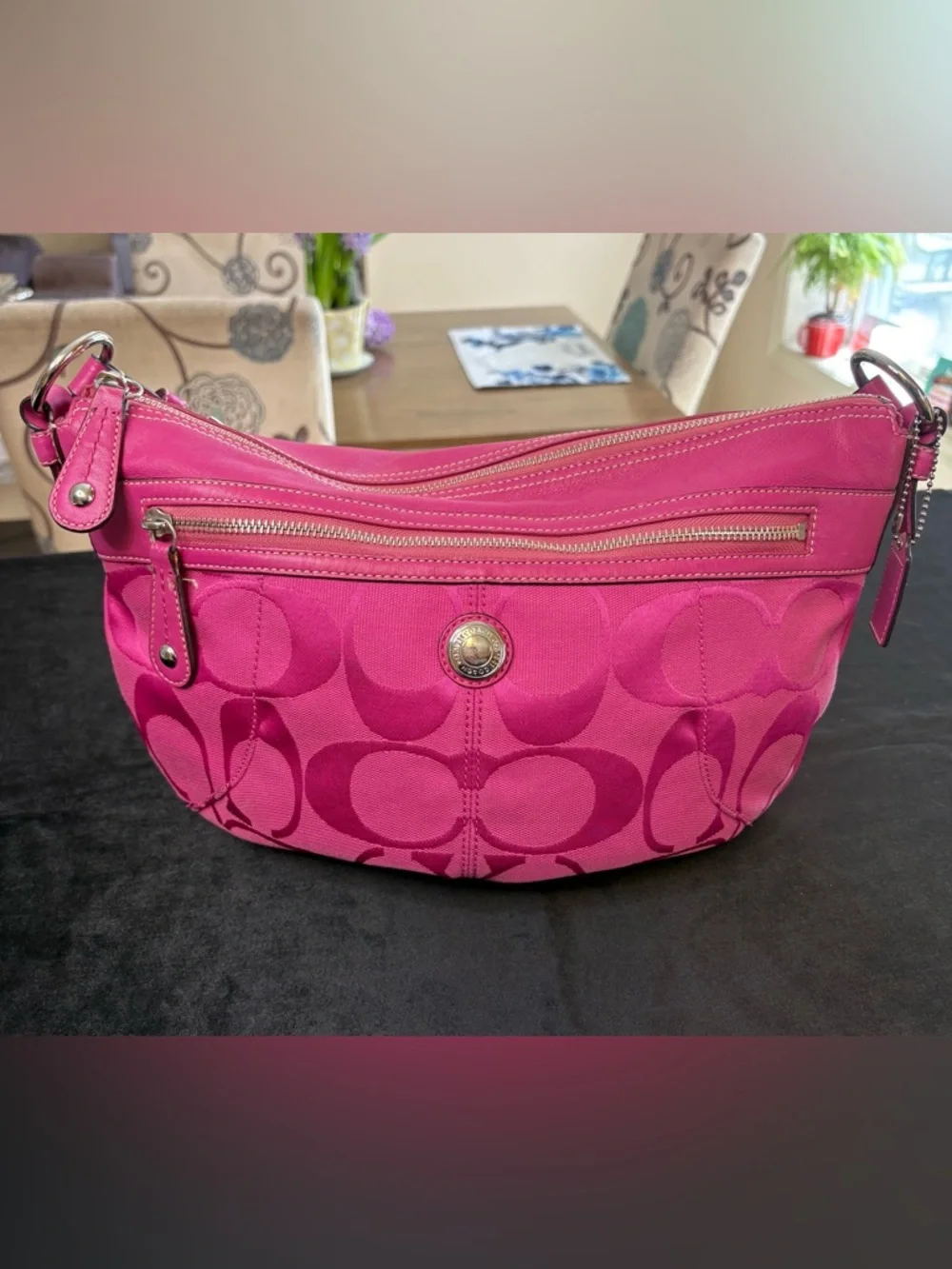 🔥🔥🔥sale Coach Rare Laura Signature Canvas Leather Should Bag Vibrant Pink - Picture 1 of 16